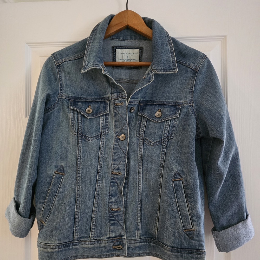 Old Navy Women's Light Blue Jean Jacket